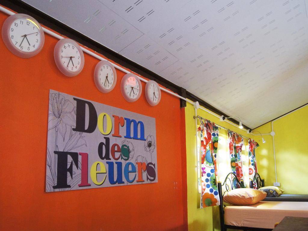 Dorm Des Fleurs Hostel Khao Lak Exterior foto