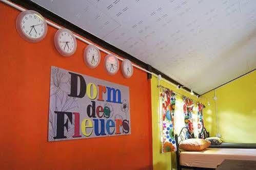 Dorm Des Fleurs Hostel Khao Lak Exterior foto